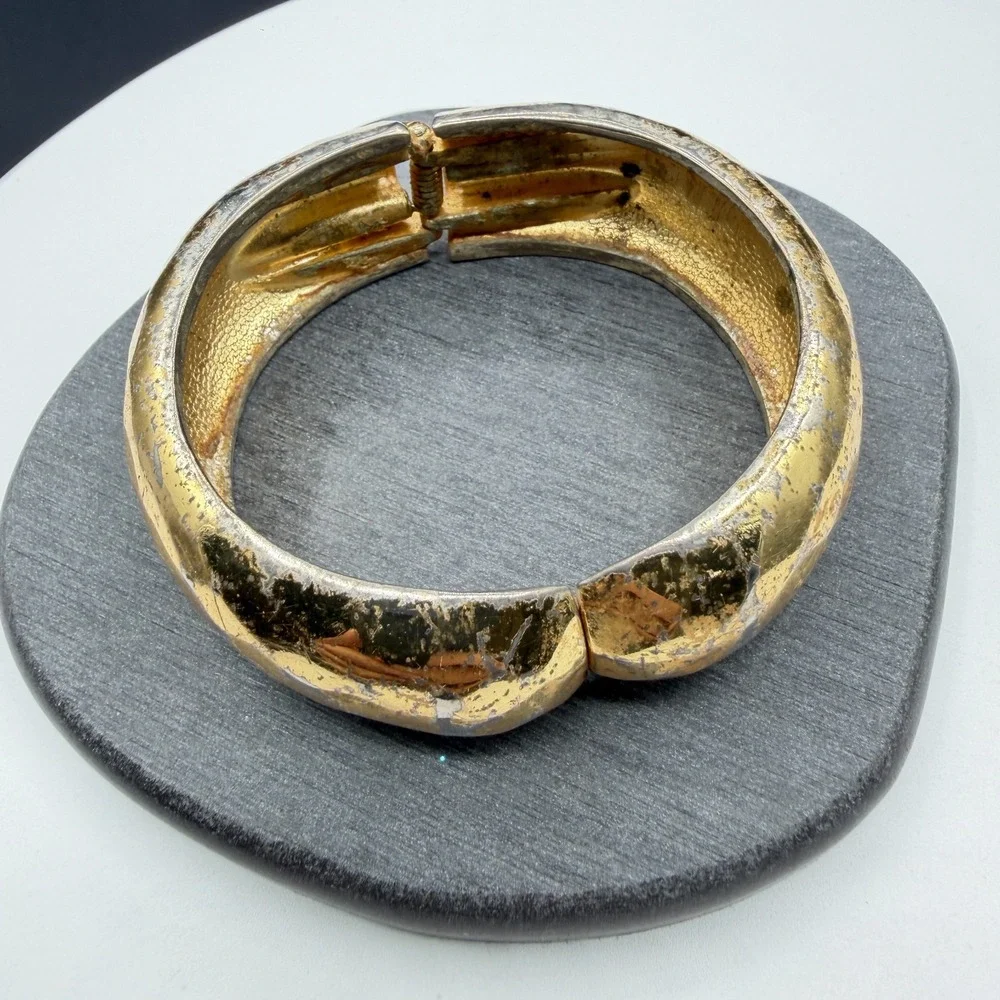 N/A bold gold